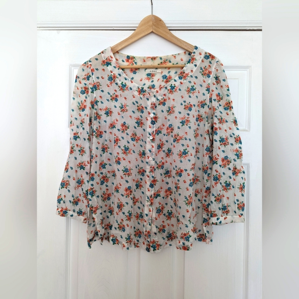 Doen Lake Top 3/4 Sleeve Button Up in Fleur De Rosette Print Size Medium